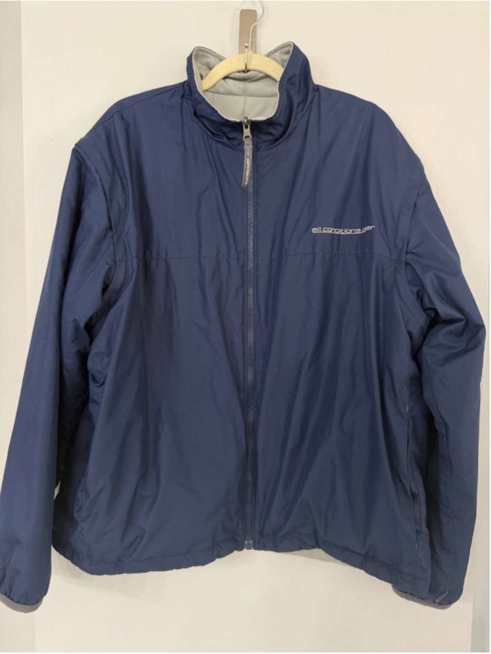 Nike ACG All Conditions Gear Navy and Gray Reversible Zip Off Sleeve Men’s Large